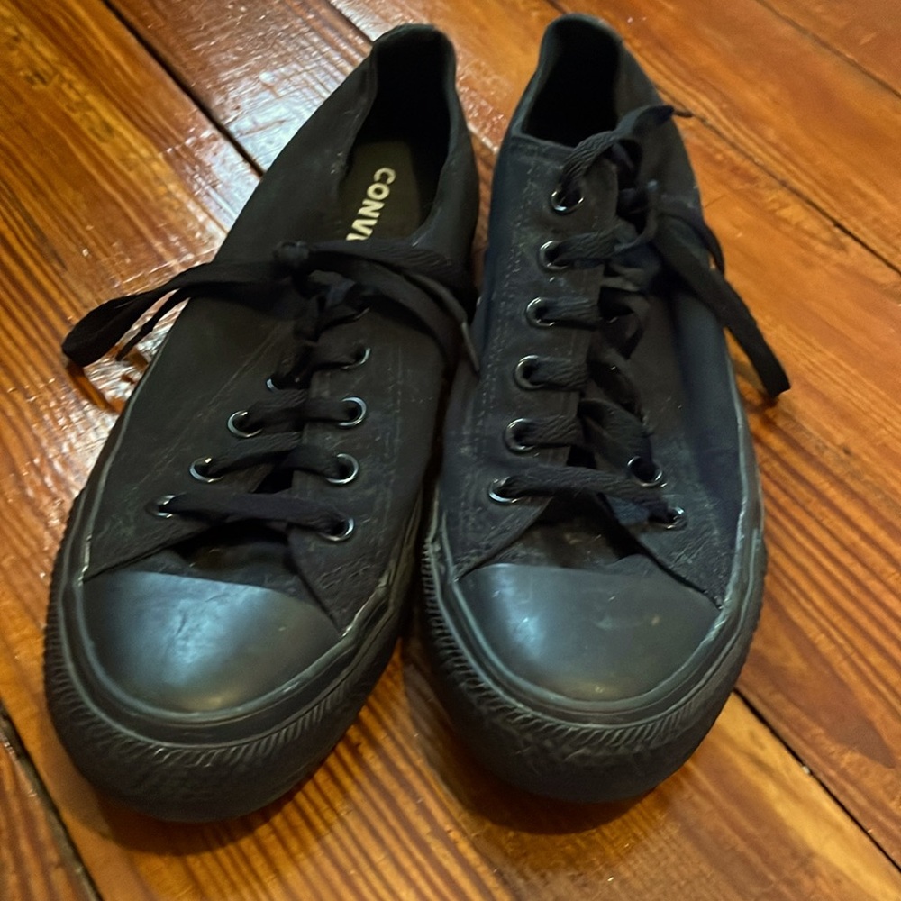 Converse low-tops